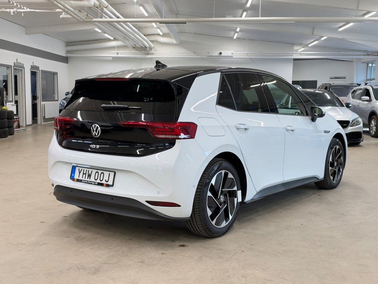 Volkswagen ID.3 Pro Performance 2023, photo 3/10