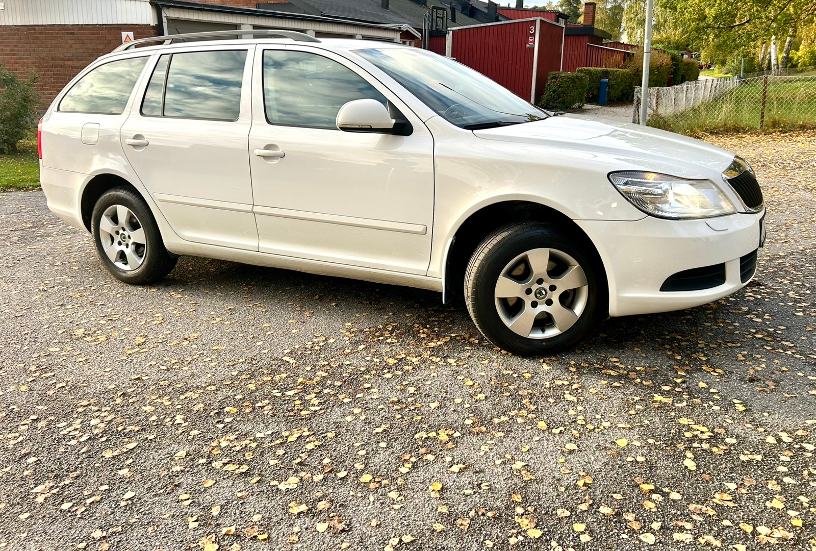 Skoda Octavia 2.0 TDI 2011, kuva 2/10