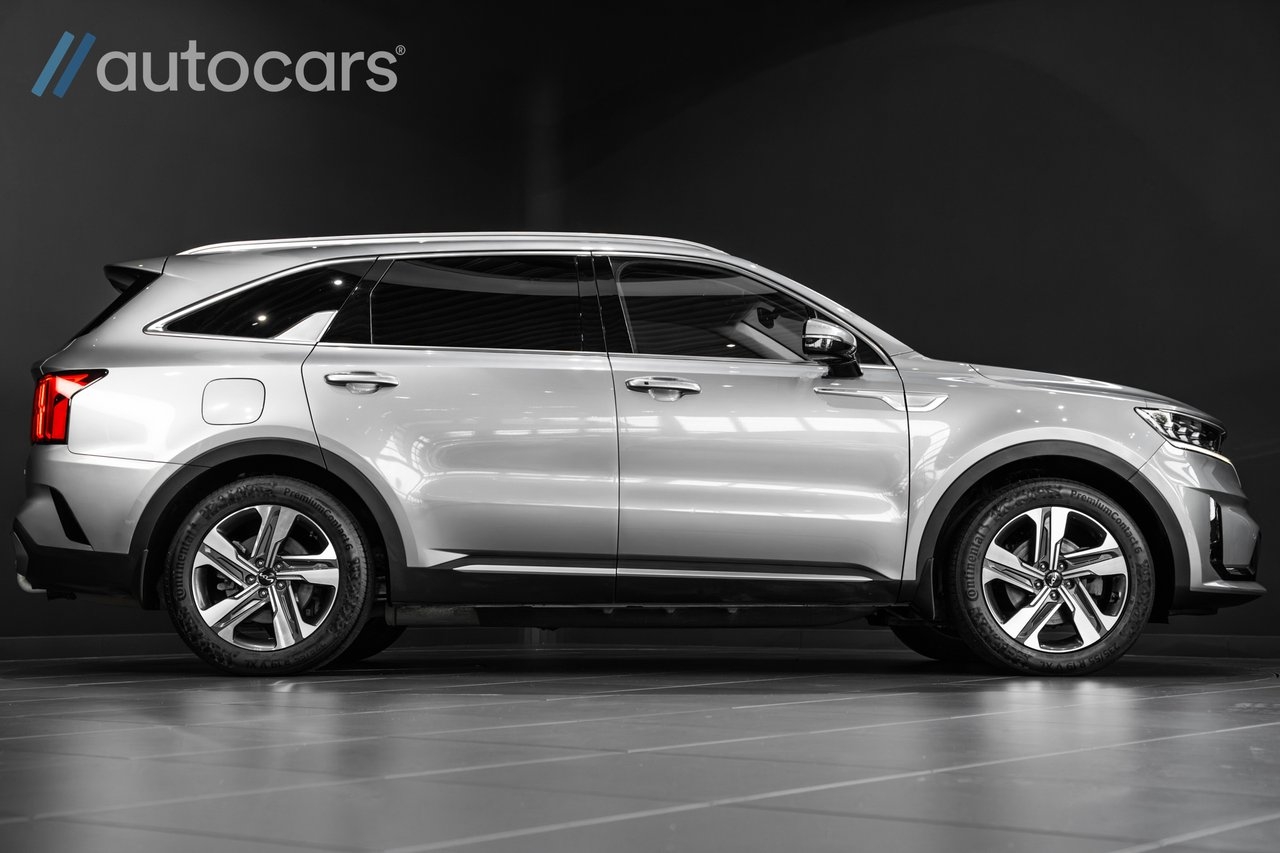 Kia Sorento 1.6 T-GDI Plug-in-Hybrid 2023, kuva 2/10