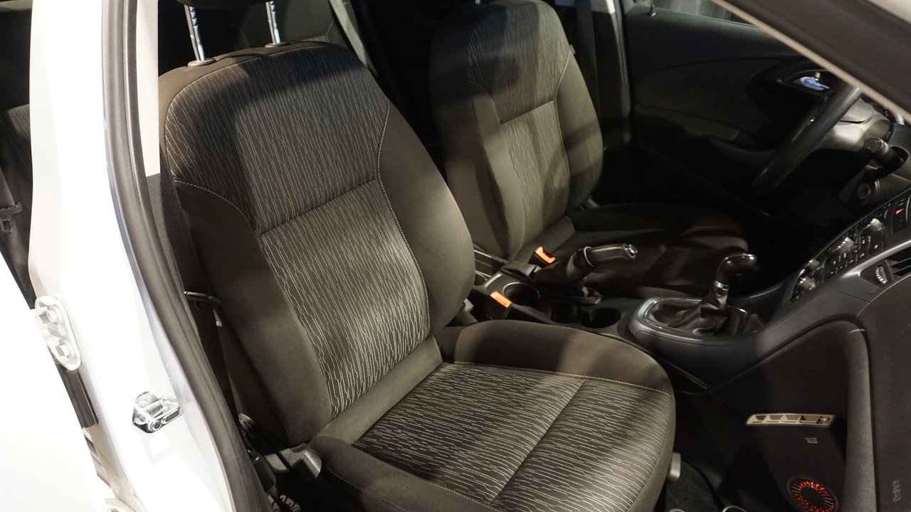 Opel Astra 1.7 CDTI Enjoy 2013, kuva 7/10