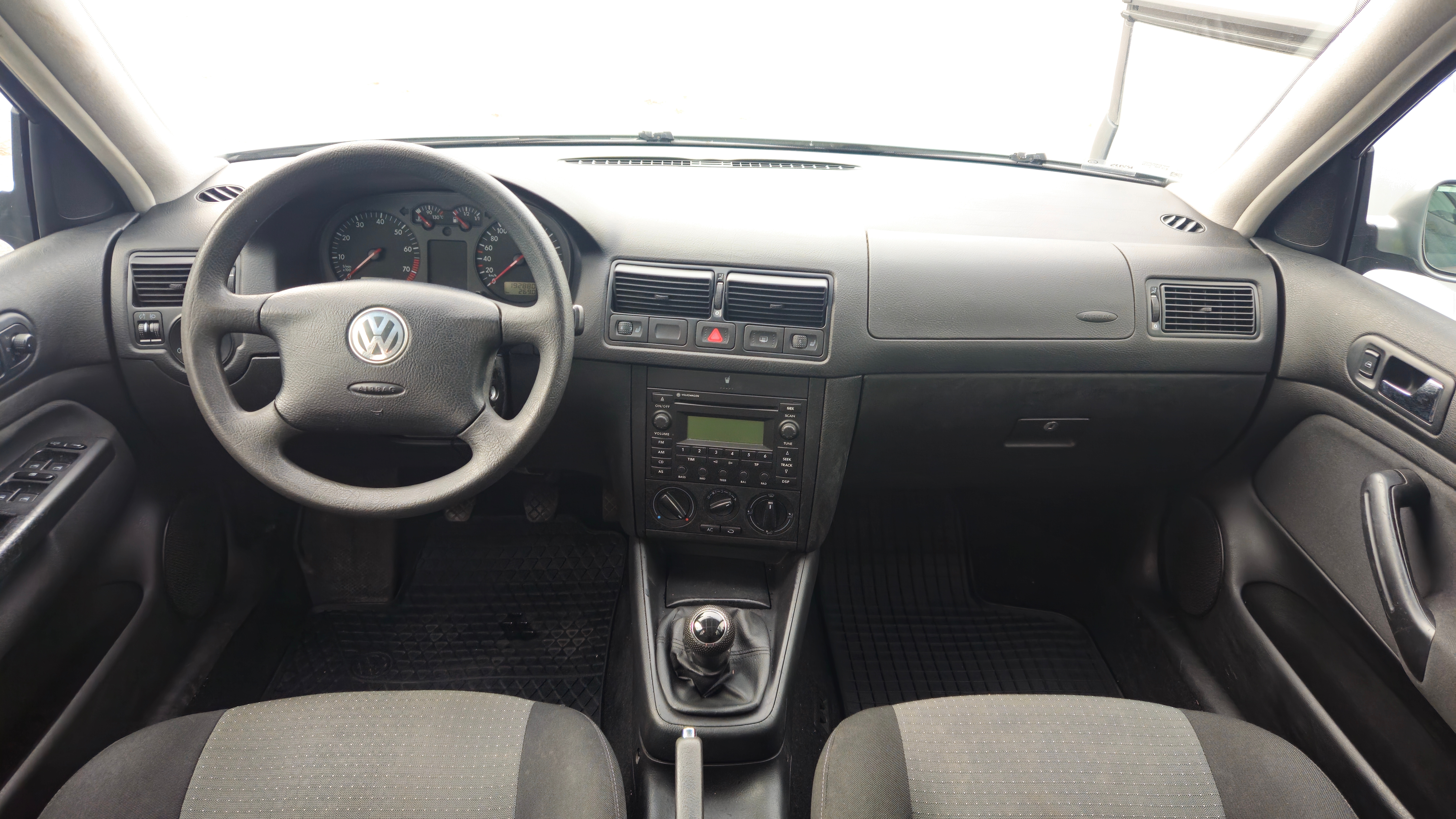Volkswagen Golf 1.6 2003, bild 6/9