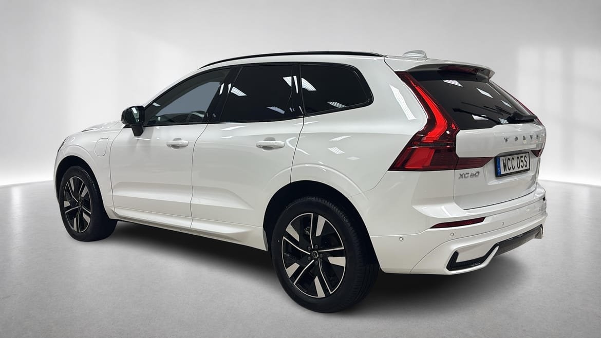 Volvo XC60 T6 Plus Dark Nordic 2026, bild 2/10