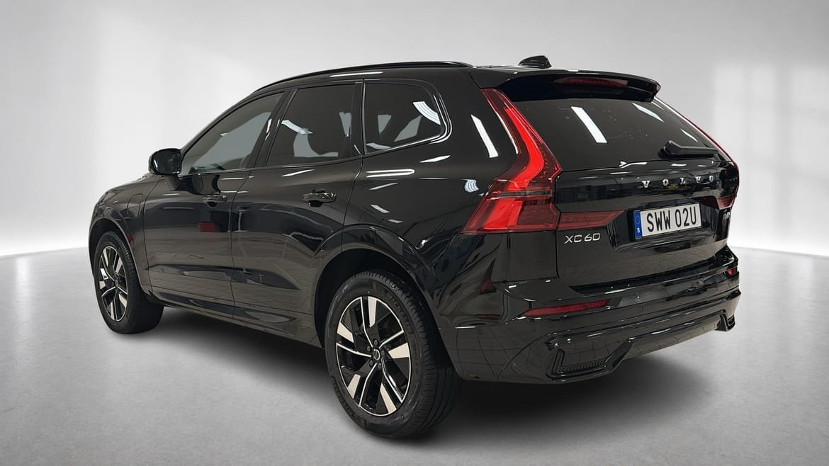 Volvo XC60 T6 Plus Dark Nordic 2026, bild 2/10