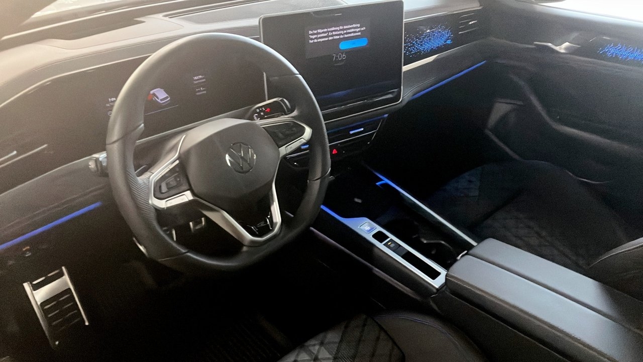 Volkswagen Passat R-Line 2026, bild 7/14