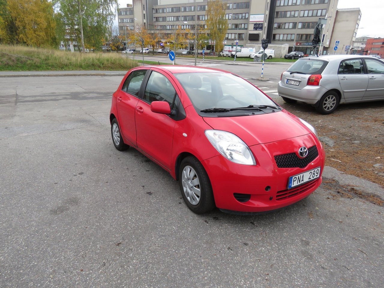 Toyota Yaris 1.3 2007, bild 2/10