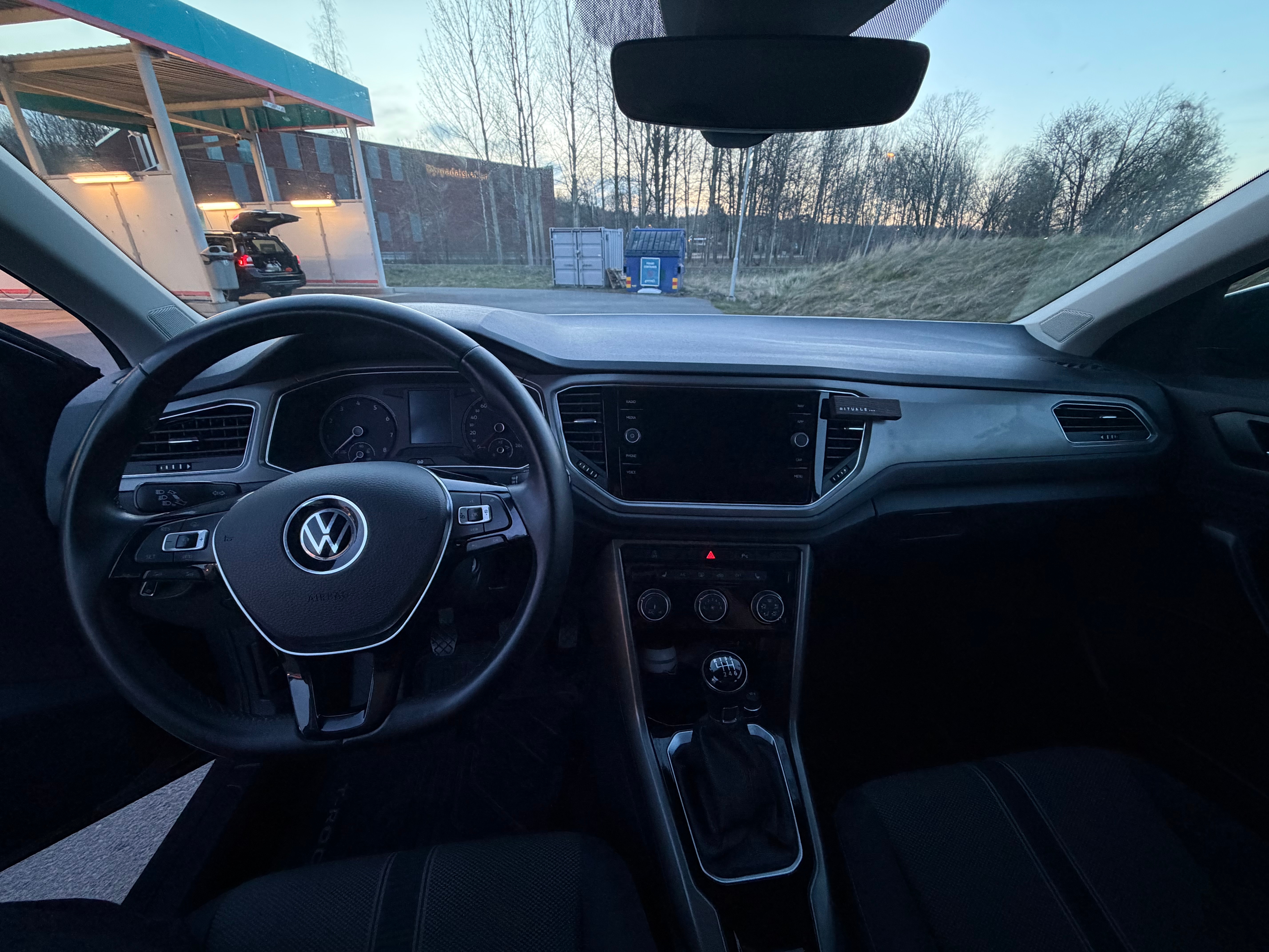 Volkswagen T-Roc 1.0 TSI 2021, bild 6/10