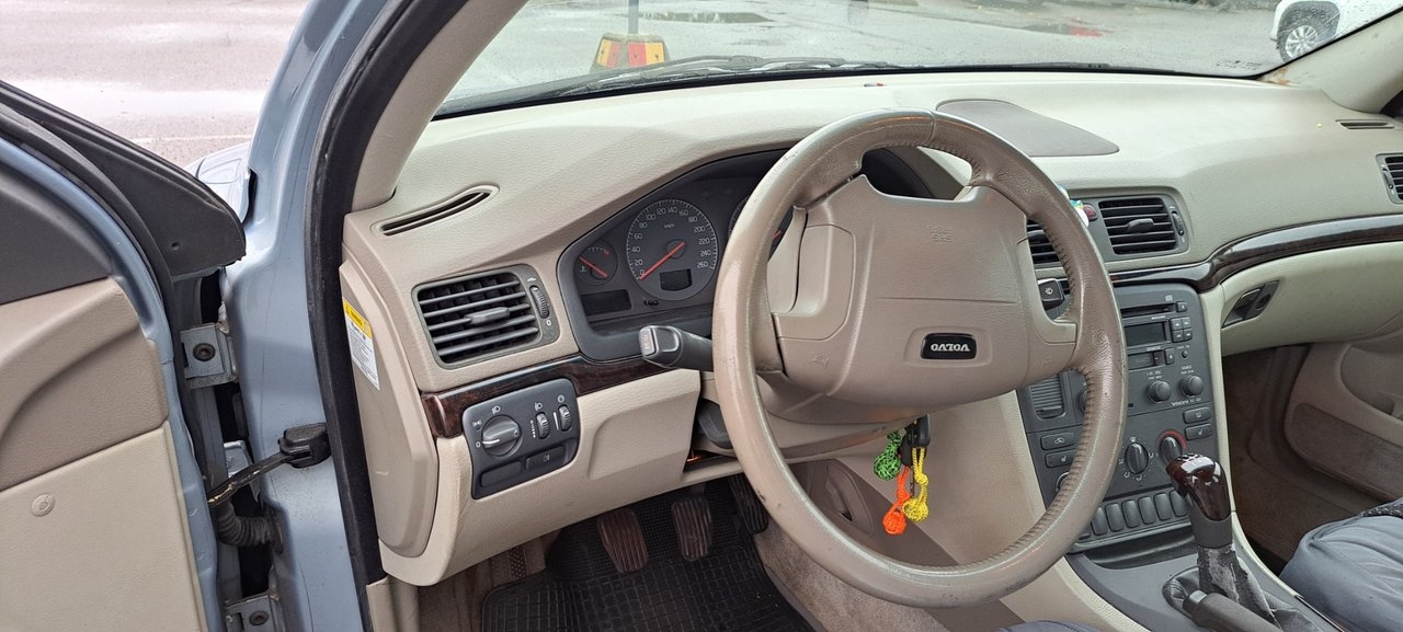Volvo S80 2.4 1999, kuva 6/9