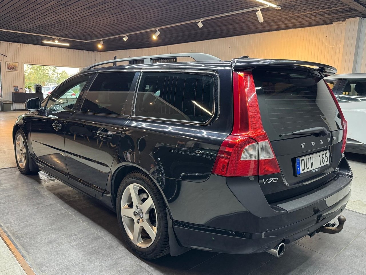 Volvo V70 D3 R Design 2011, kuva 4/10