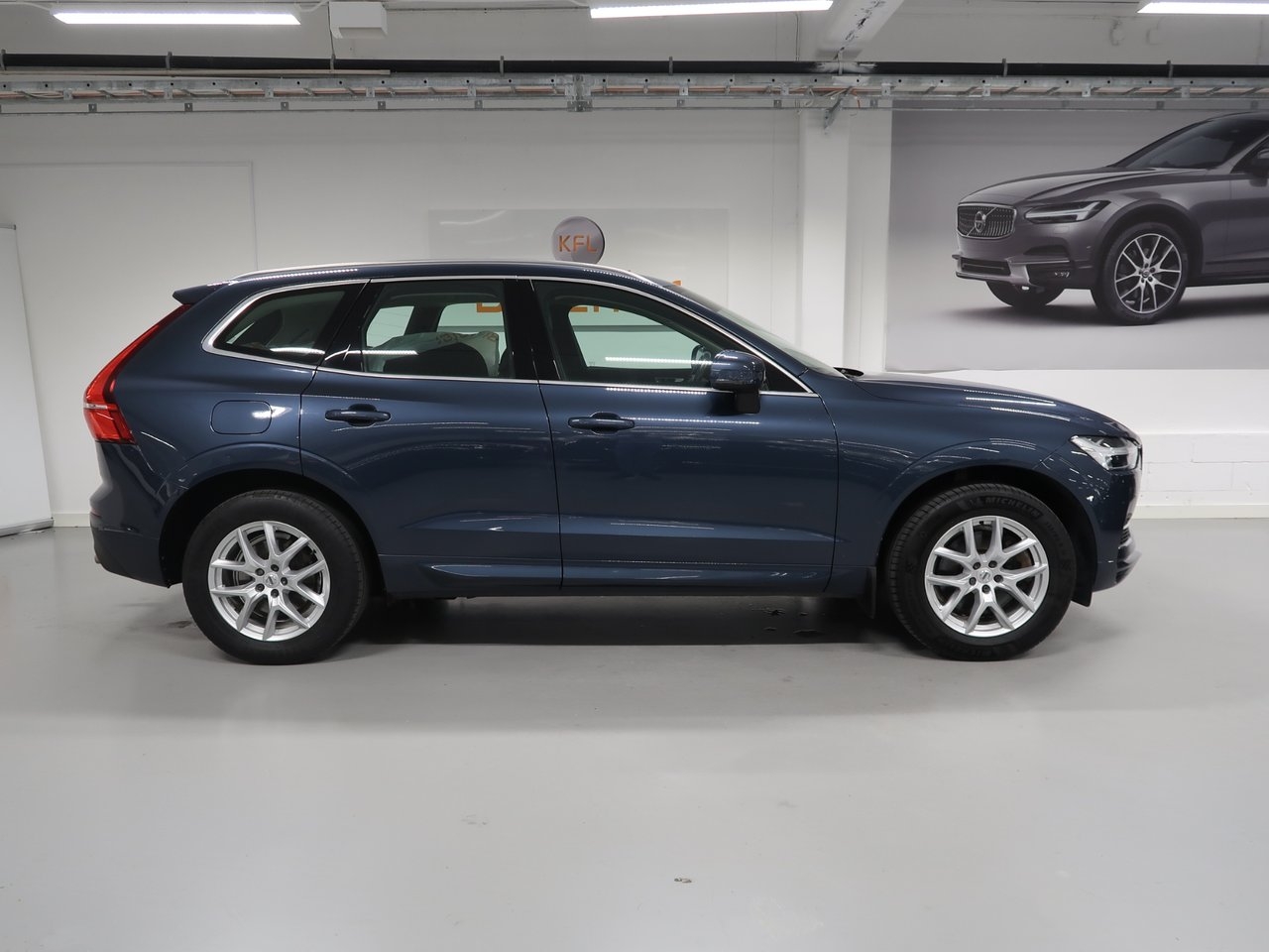 Volvo XC60 T8 Momentum 2019, bild 6/10