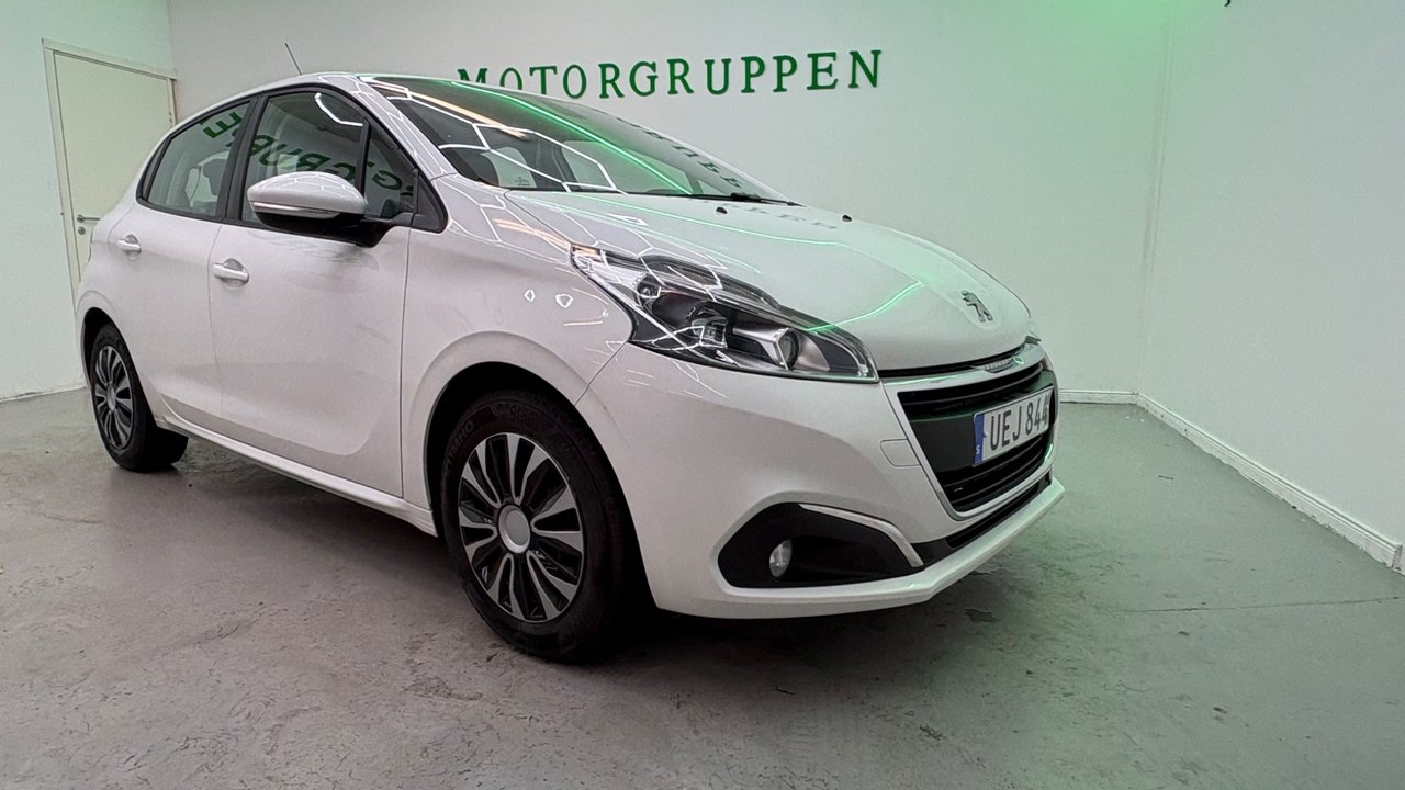 Peugeot 208 1.2 PureTech 82 2016, bild 2/10