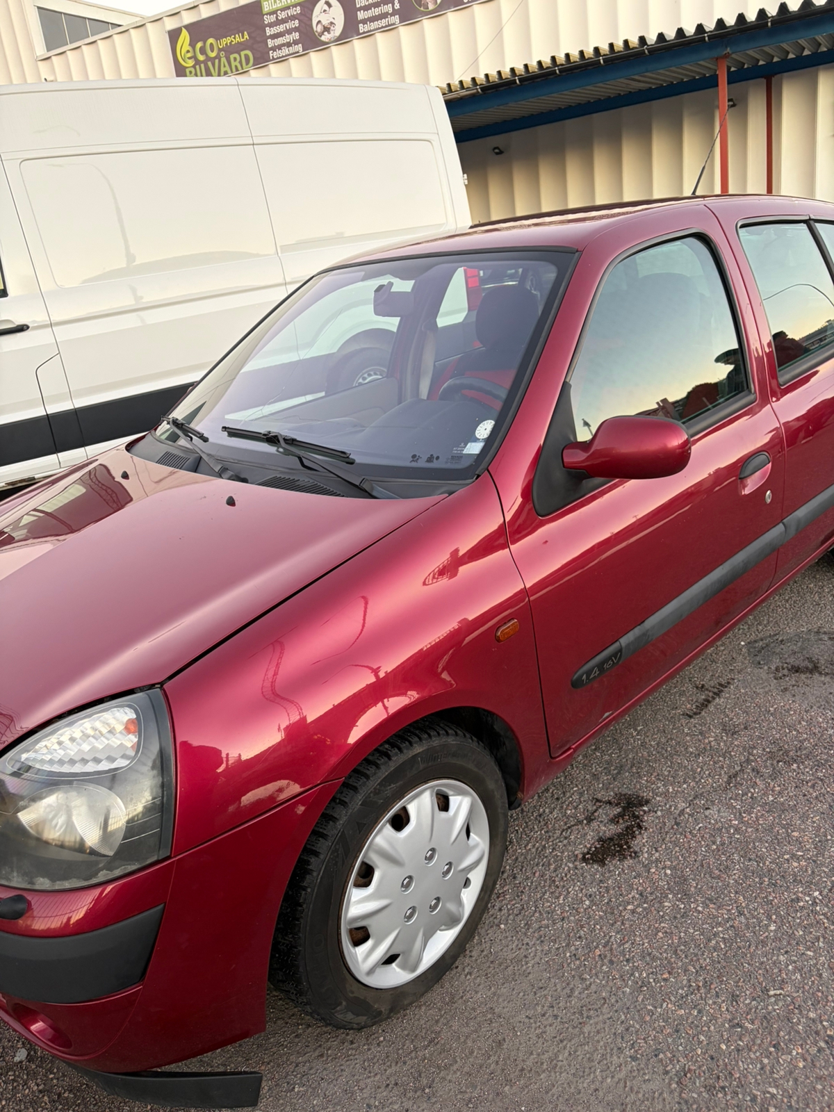 Renault Clio 1.4 16V 2002, bild 2/3