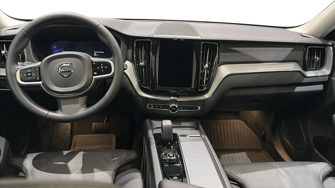 Volvo XC60 T6 Plus Dark Nordic 2025, bild 5/10
