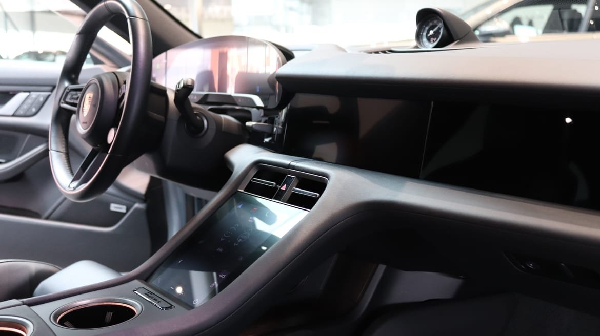Porsche Taycan 2025, photo 6/10