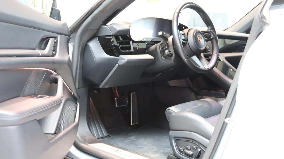 Porsche Taycan 2025, photo 5/10