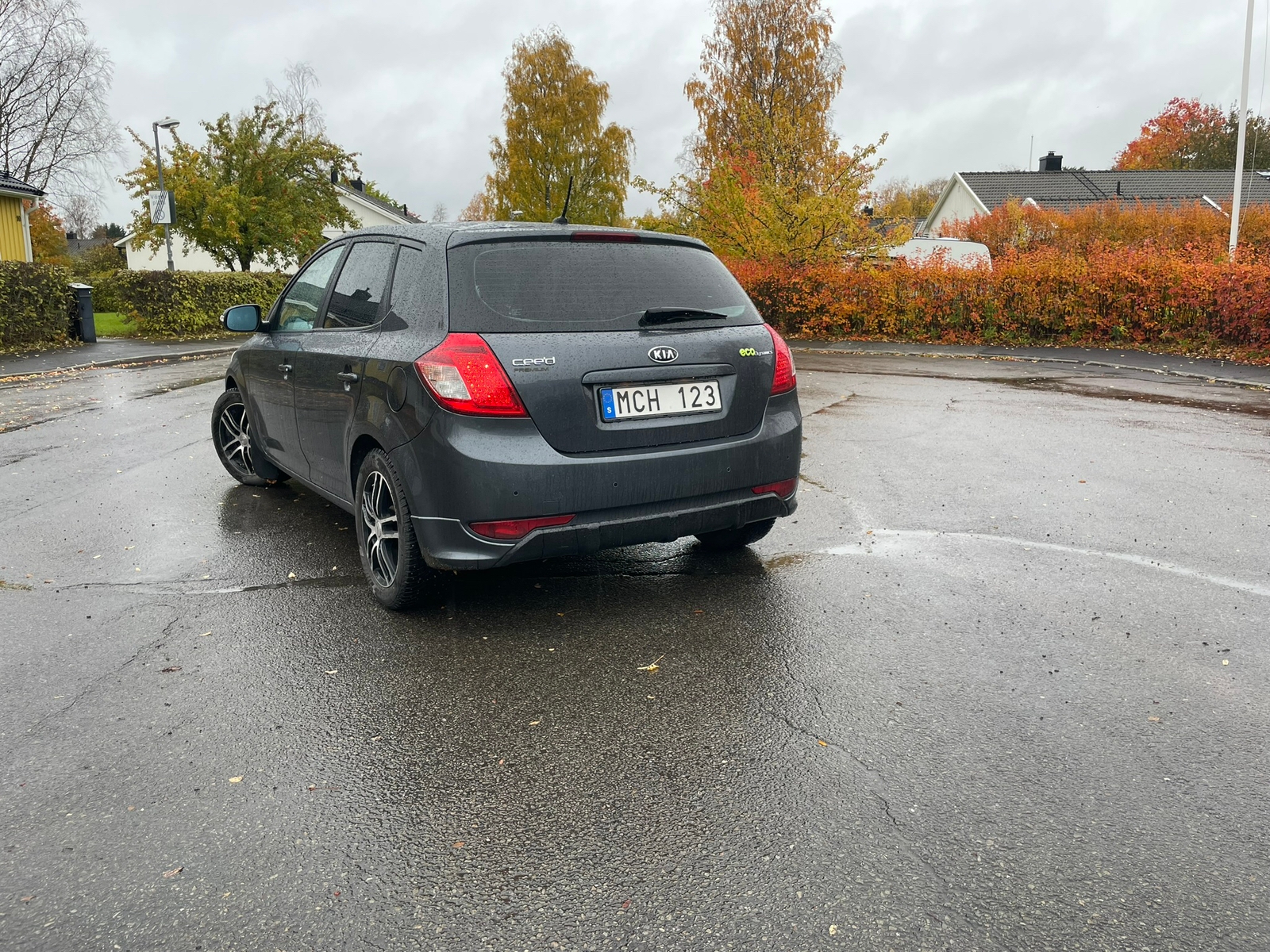 Kia Ceed 1.6 CRDi 128 2012, bild 2/10