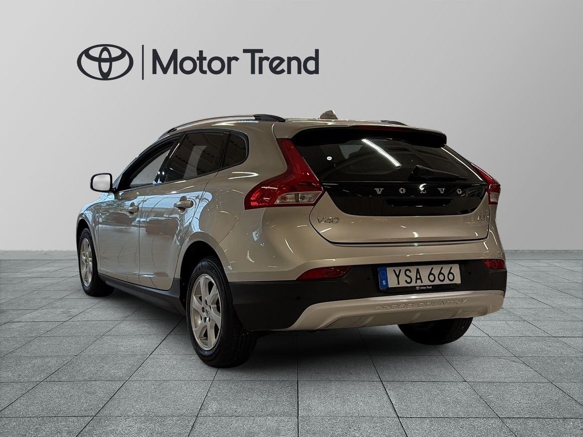 Volvo V40 Cross Country D2 Business 2018, bild 2/10