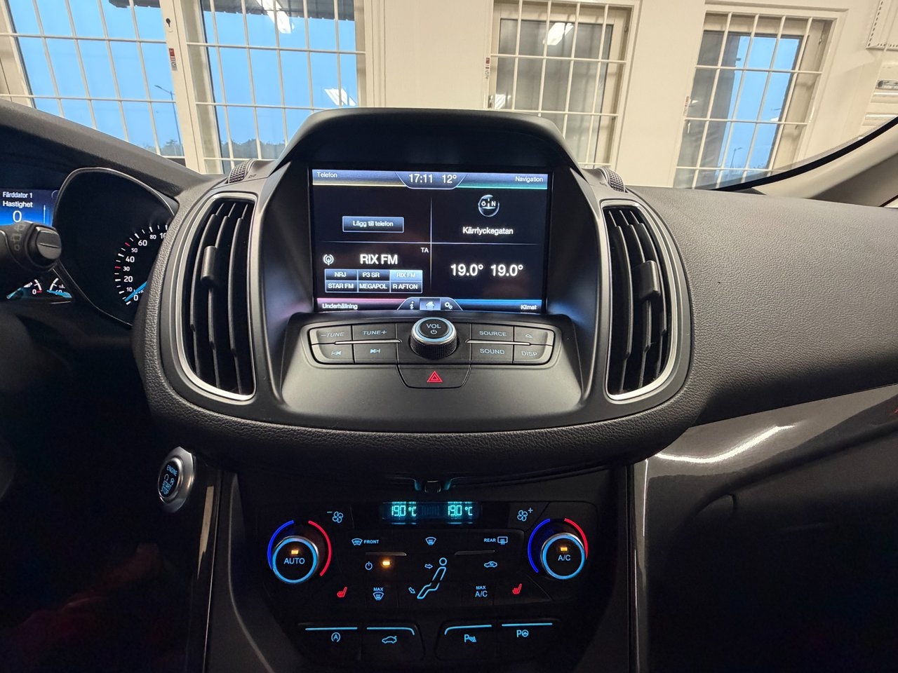 Ford C-MAX 1.0 EcoBoost Titanium 2016, bild 6/10