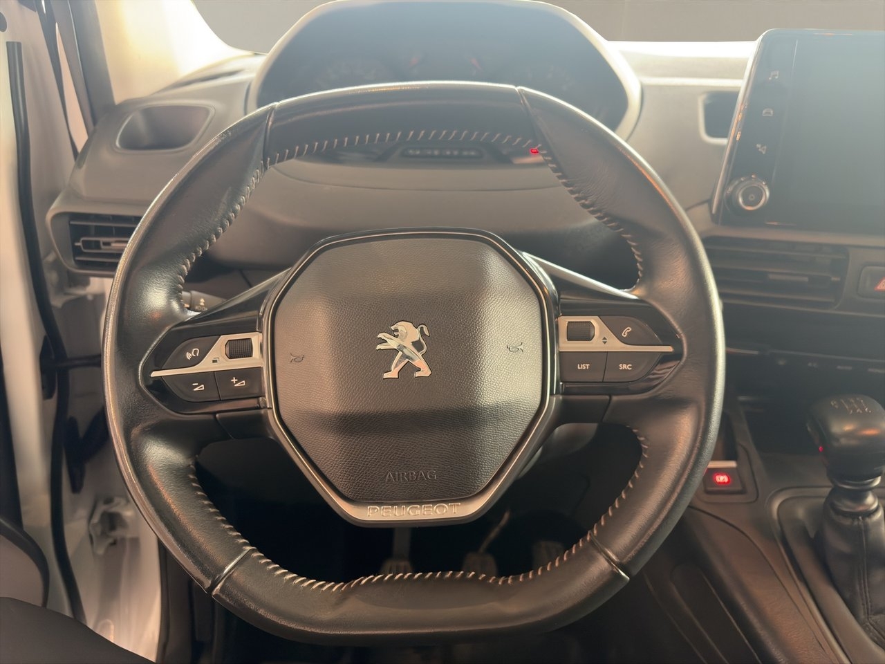 Peugeot Partner 2024, photo 10/10