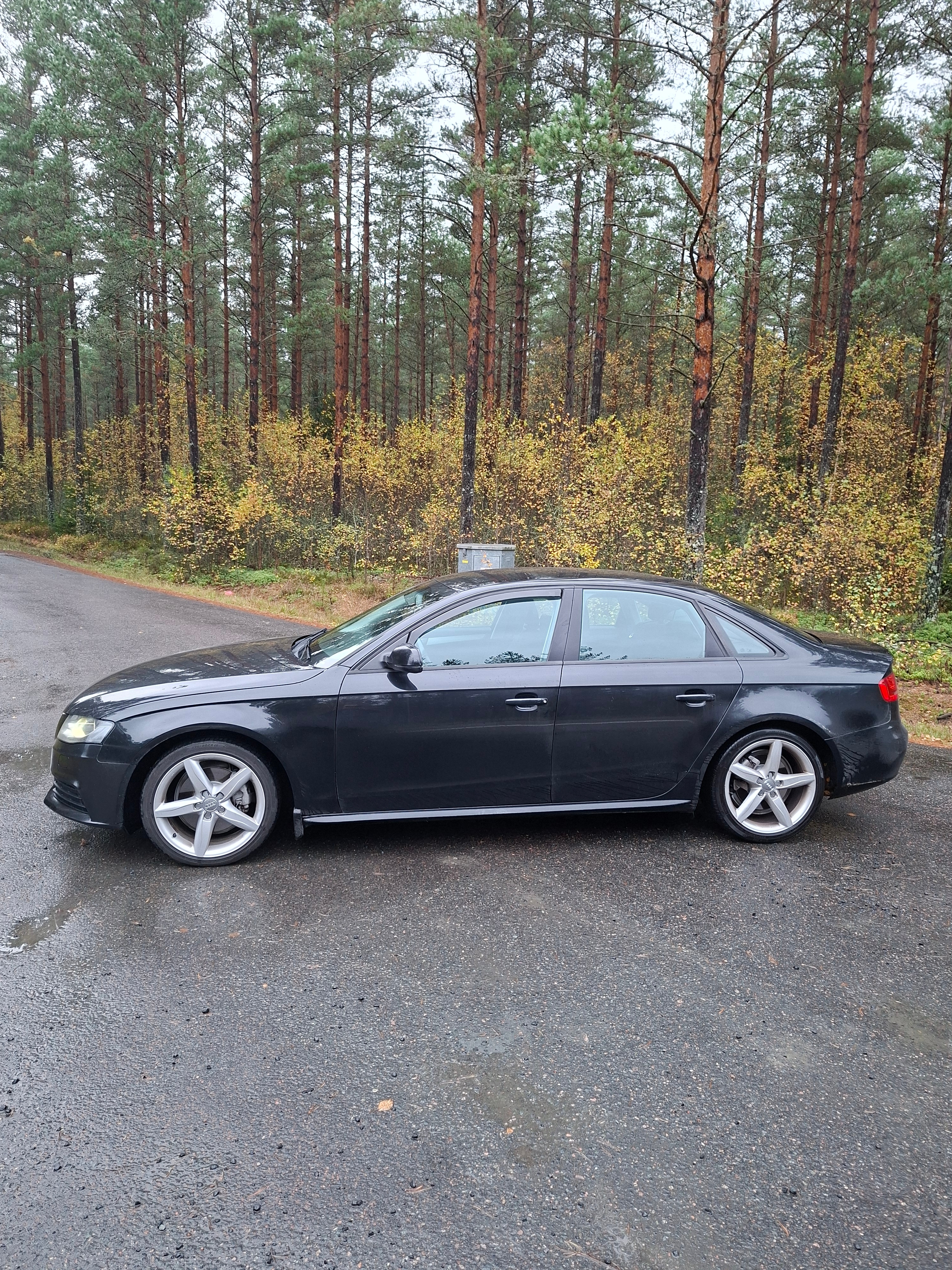 Audi A4 2.0 TDI 2010, bild 3/7