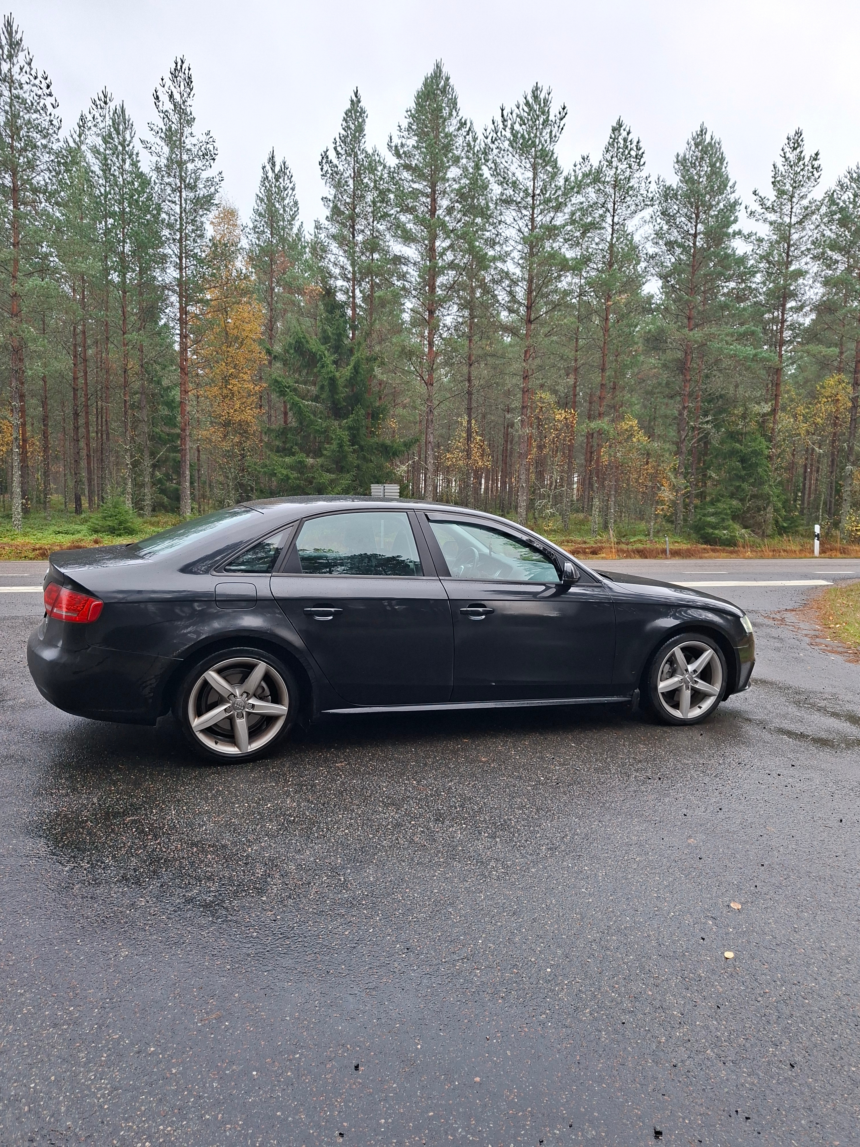 Audi A4 2.0 TDI 2010, bild 4/7
