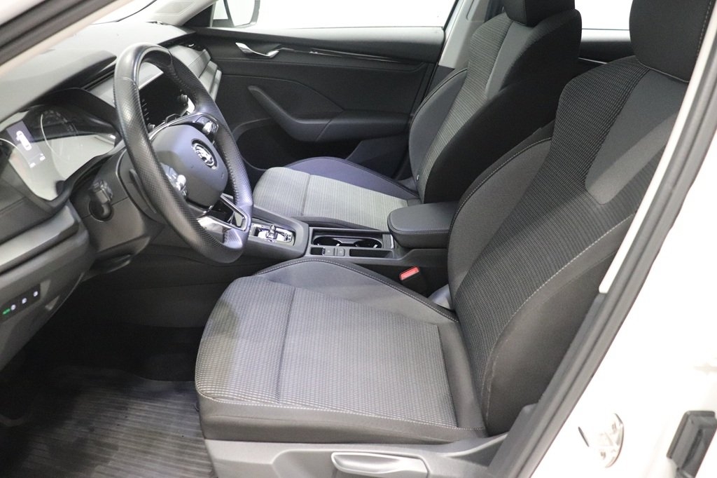 Skoda Octavia 2024, bild 7/10