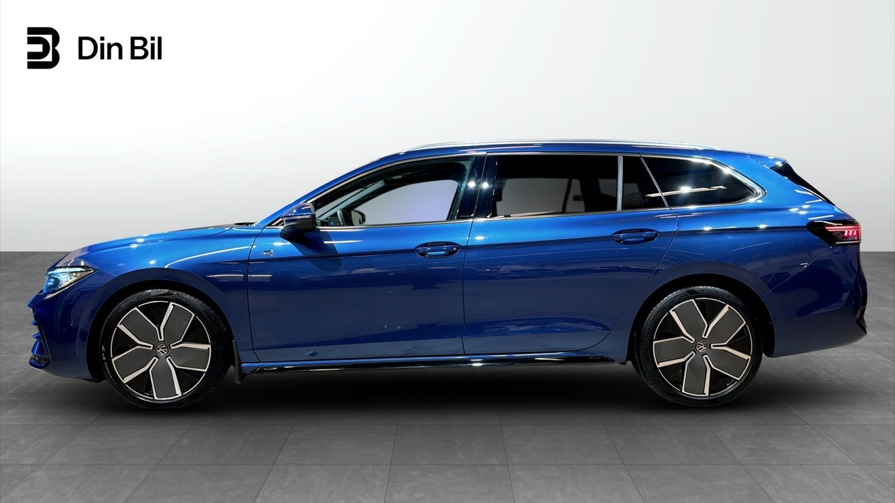 Volkswagen Passat 2.0 TDI R-Line 2025, bild 2/23