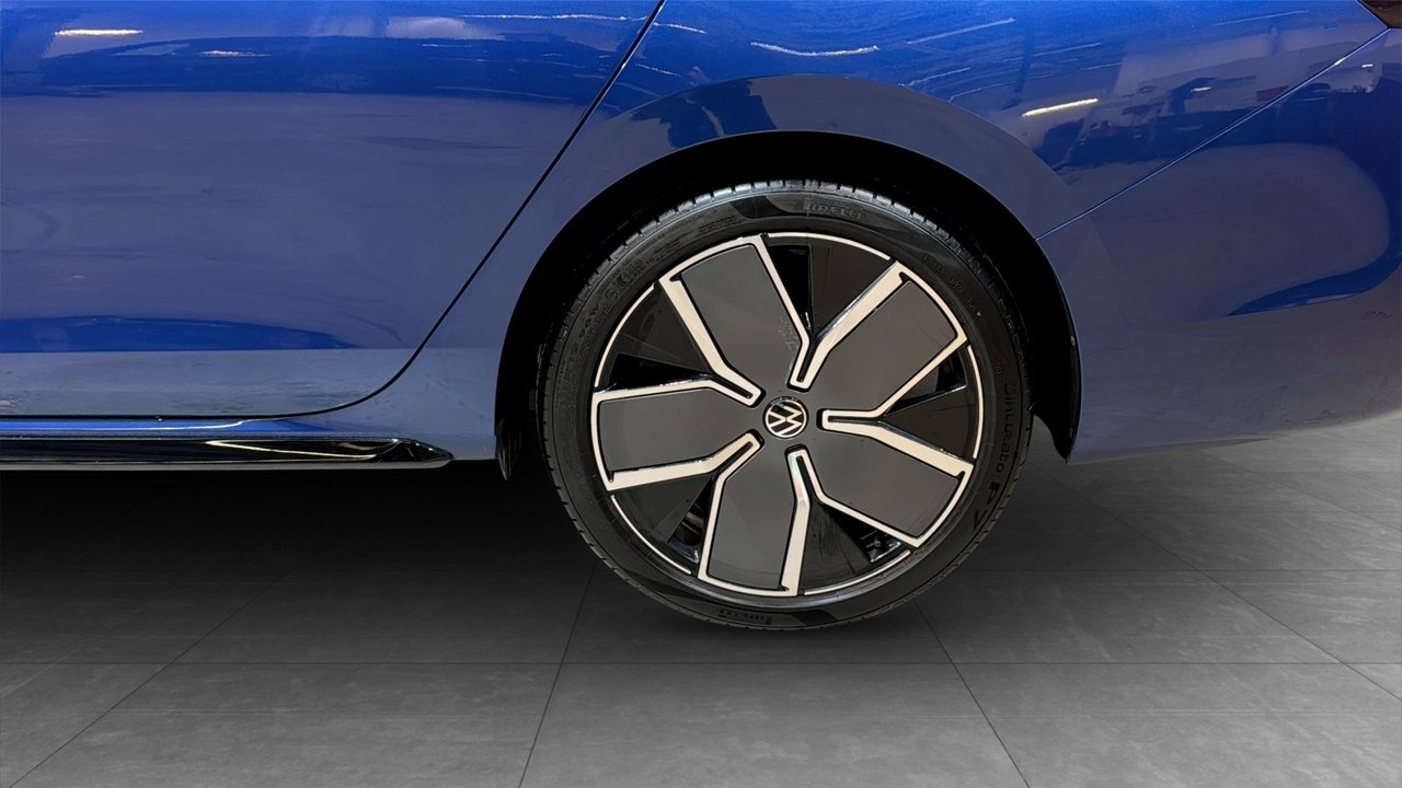 Volkswagen Passat 2.0 TDI R-Line 2025, bild 6/23