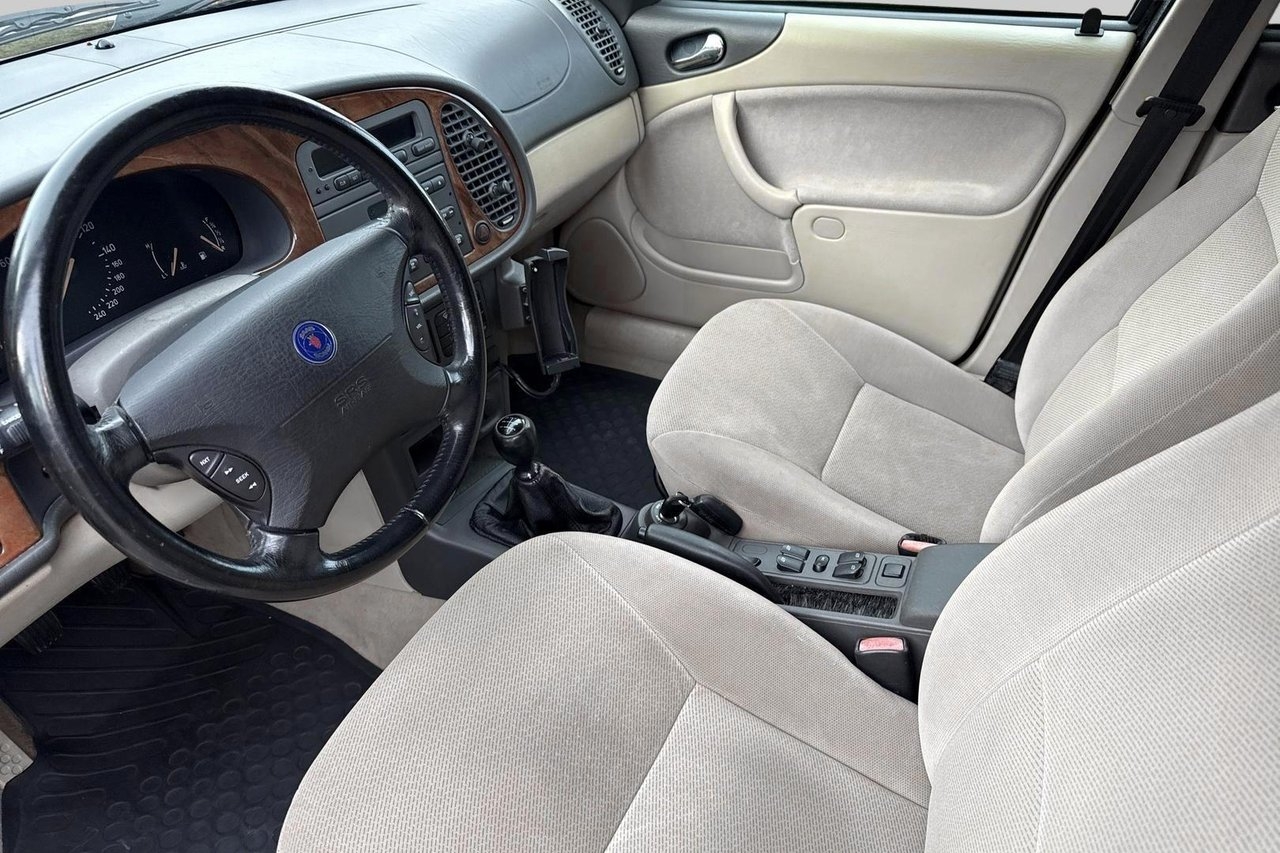 Saab 9-3 SE 1999, photo 5/10