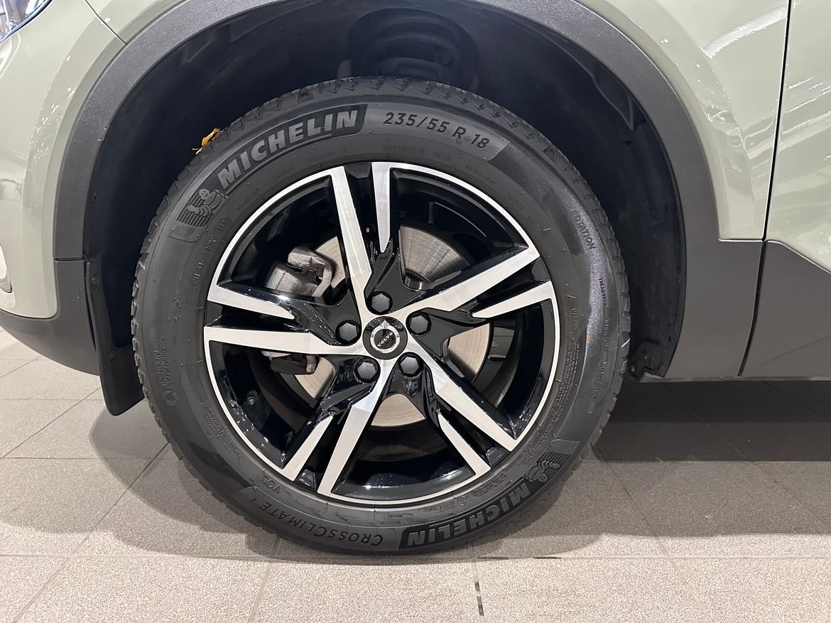 Volvo XC40 B4 Plus Dark 2024, bild 6/10