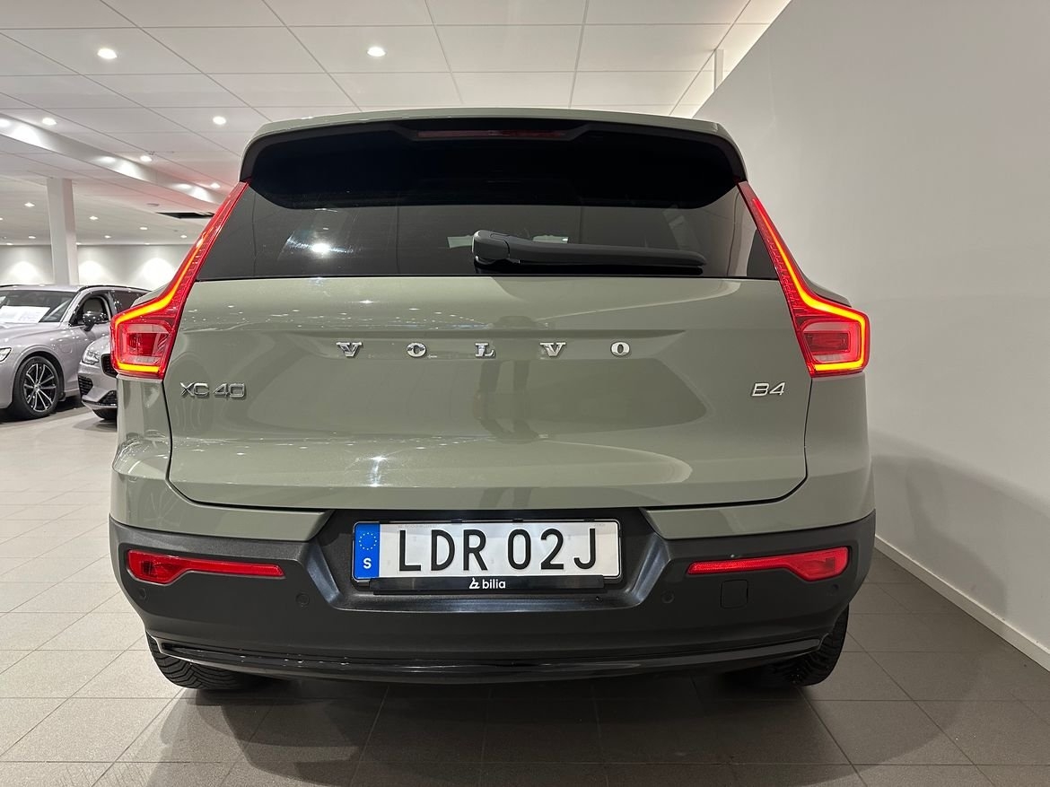Volvo XC40 B4 Plus Dark 2024, bild 7/10