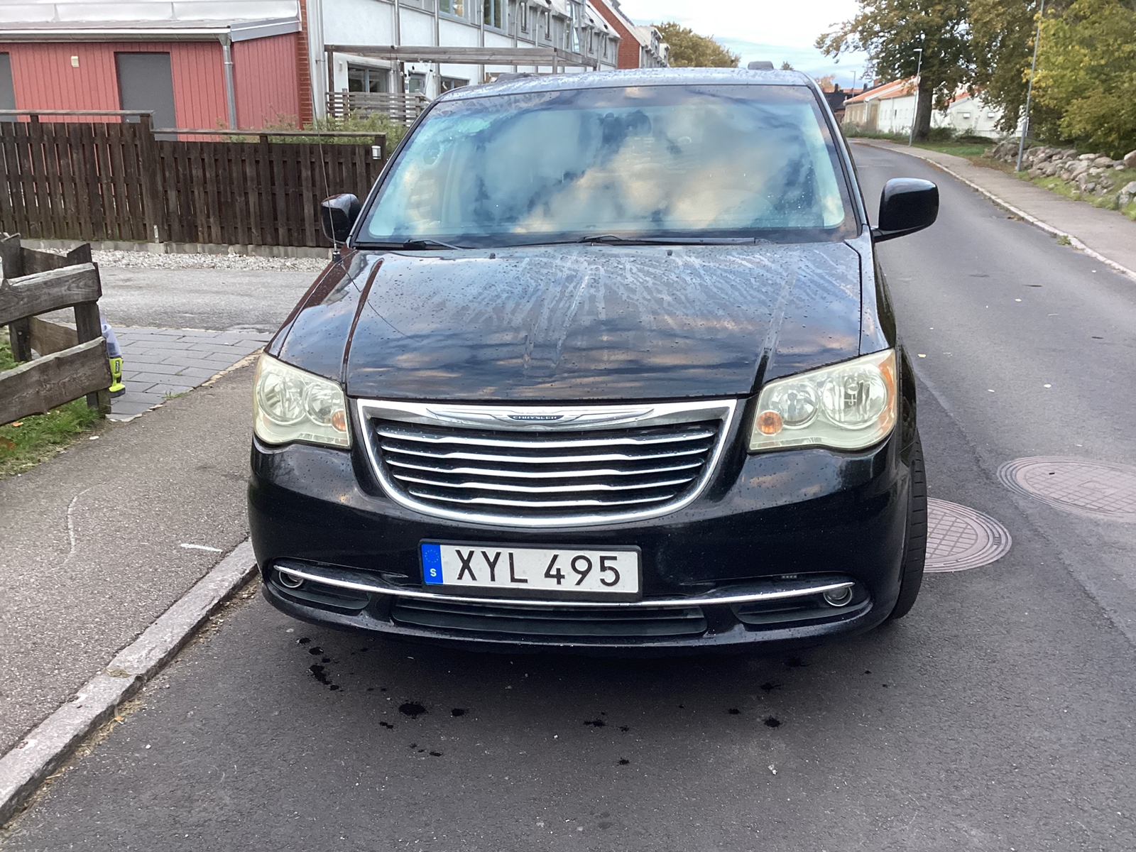 Chrysler Town & Country 2012, bild 2/6