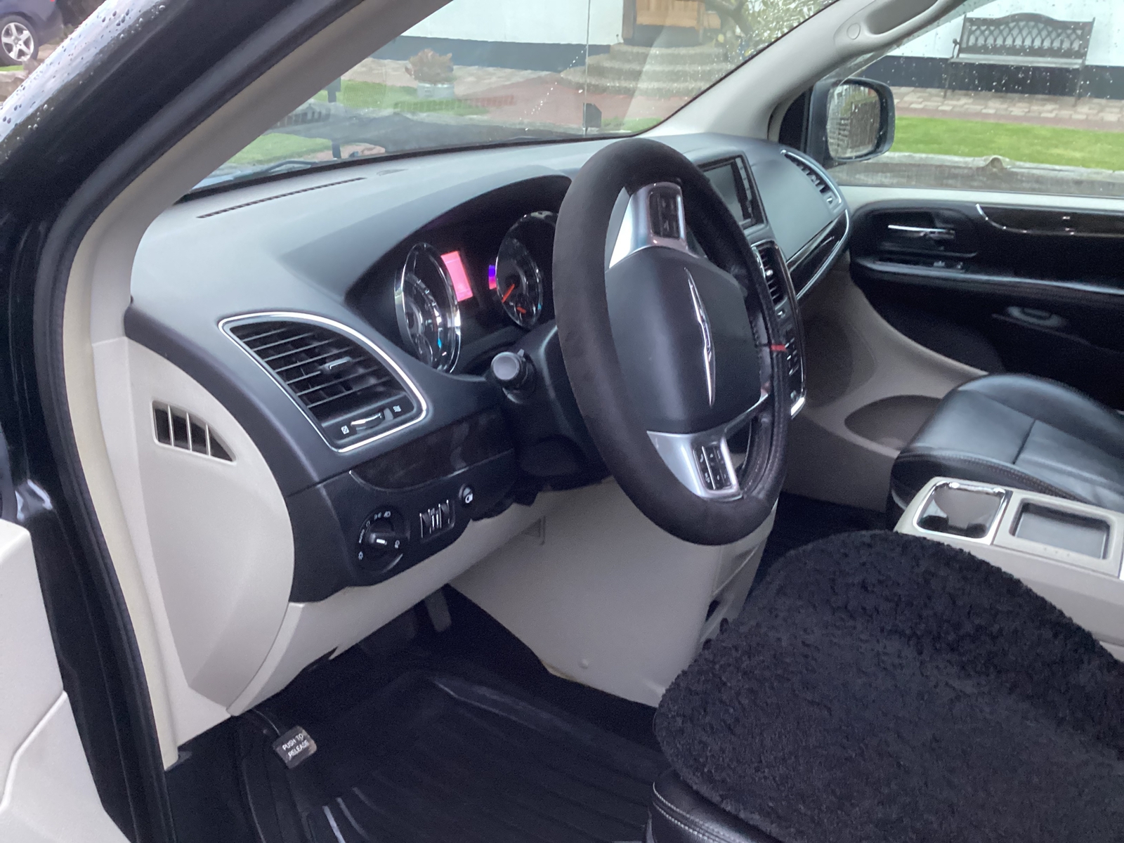 Chrysler Town & Country 2012, bild 4/6
