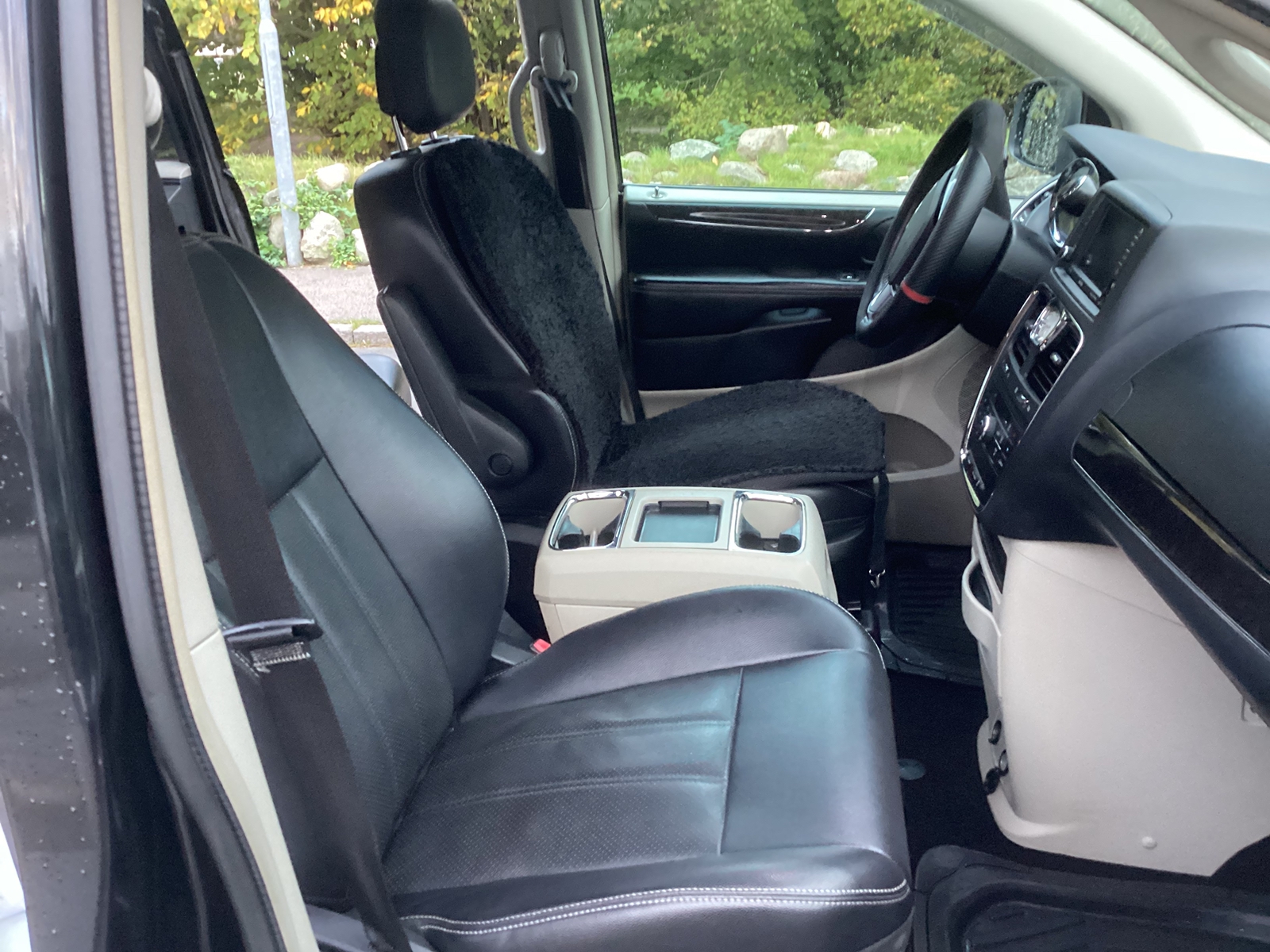 Chrysler Town & Country 2012, bild 6/6