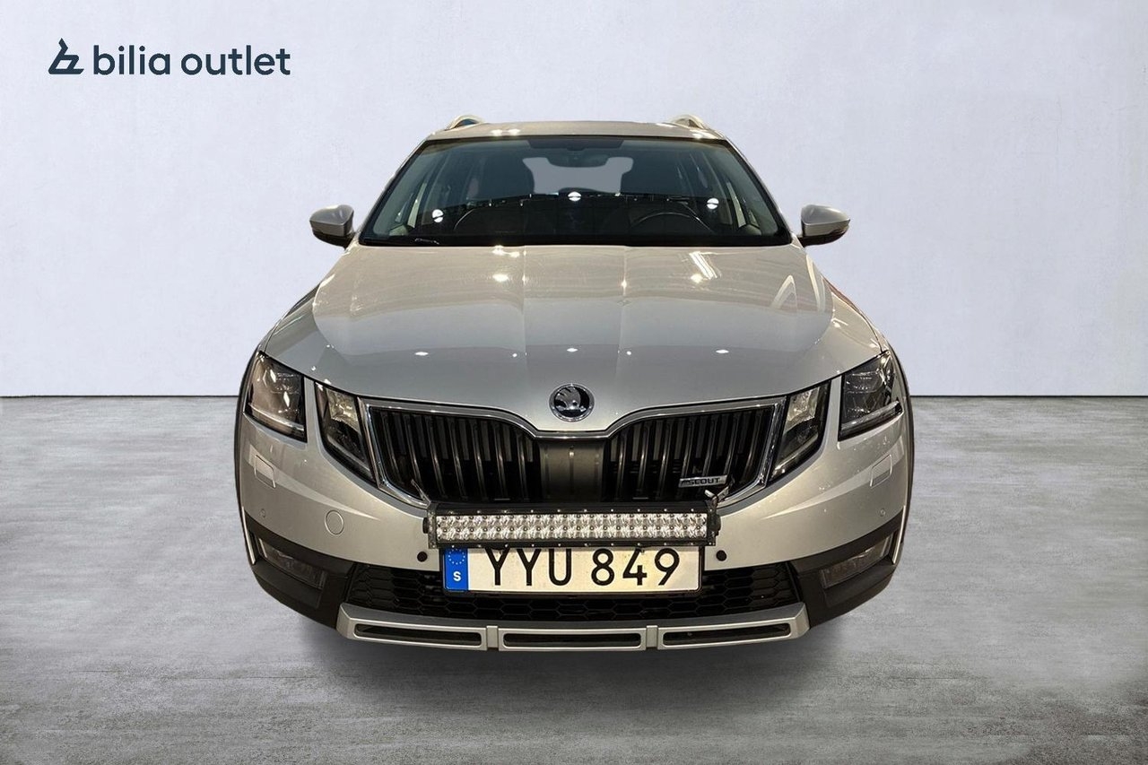 Skoda Octavia Scout 1.8 TSI 2018, bild 2/10