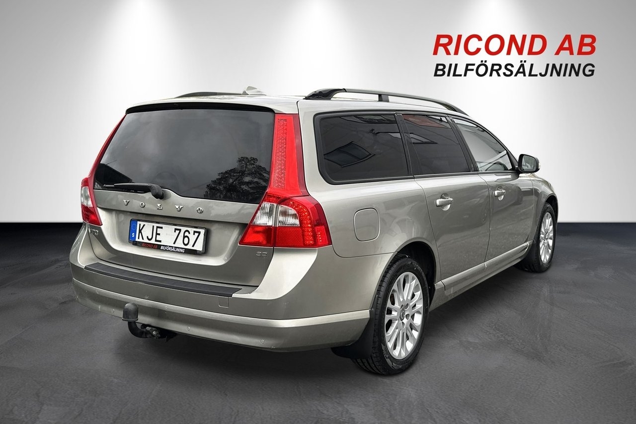 Volvo V70 3.2 Momentum 2008, bild 3/10