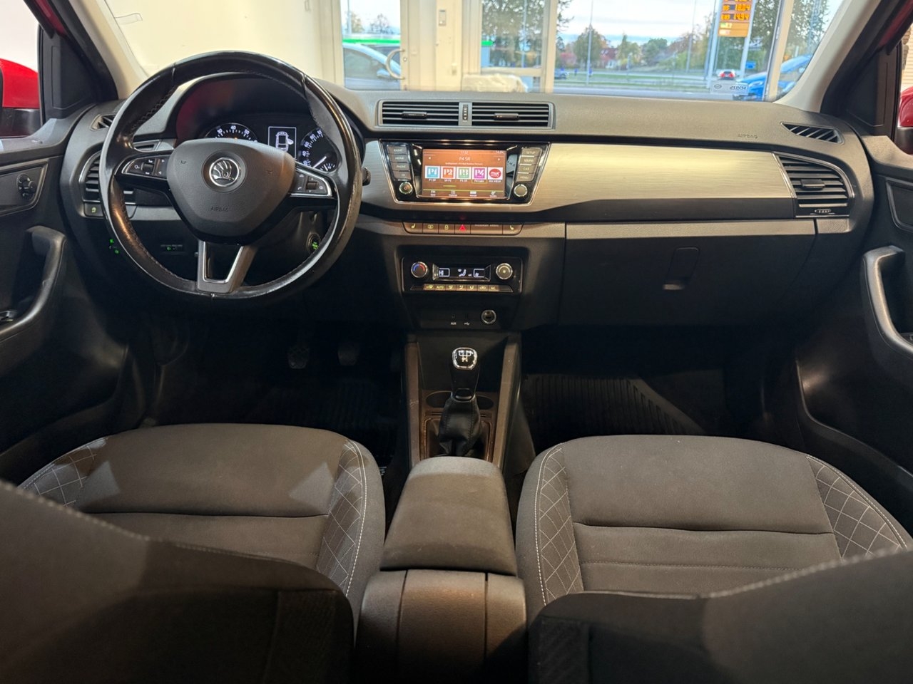Skoda Fabia 1.2 TSI Style 2017, bild 3/10