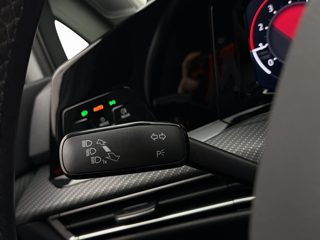 Volkswagen Golf 1.5 TSI R-Line 2023, photo 31/31