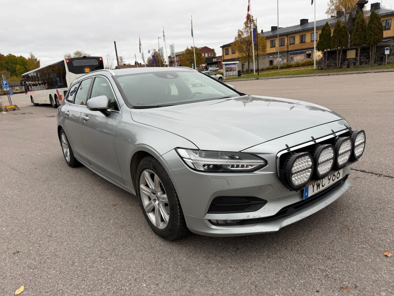 Volvo V90 D3 Momentum 2019, bild 2/7