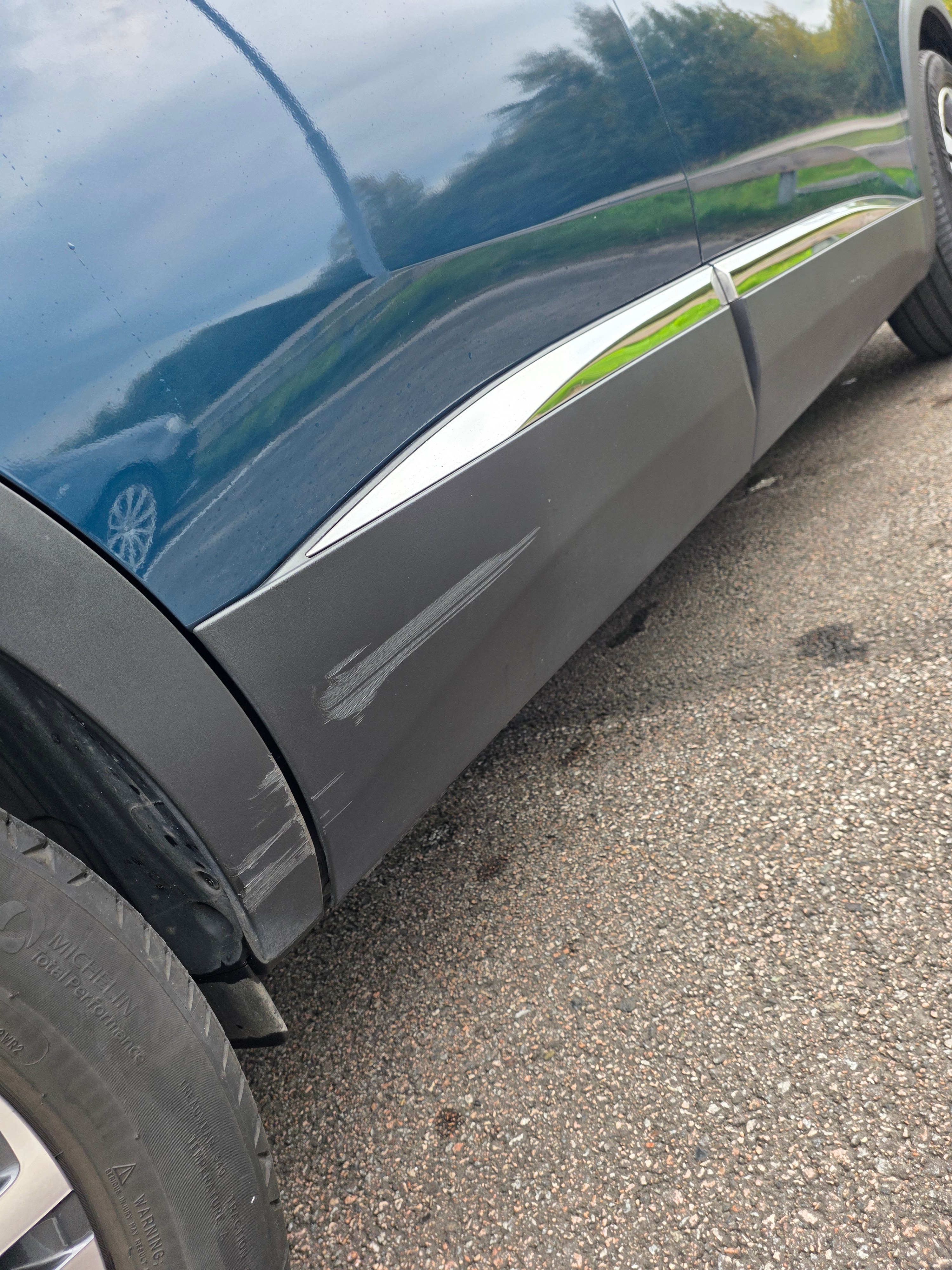 Peugeot 5008 1.2 PureTech 130 2021, photo 6/10
