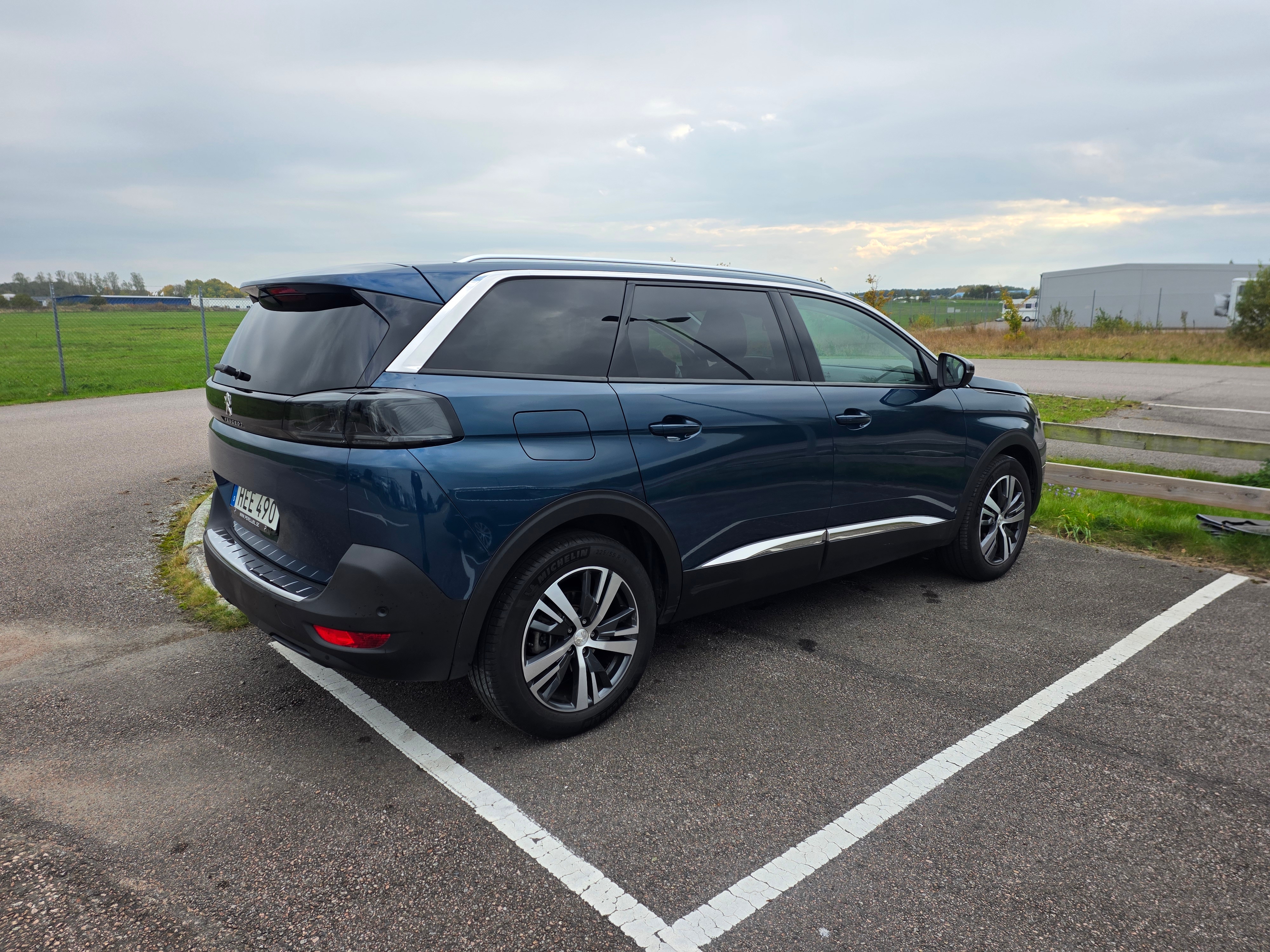 Peugeot 5008 1.2 PureTech 130 2021, photo 5/10