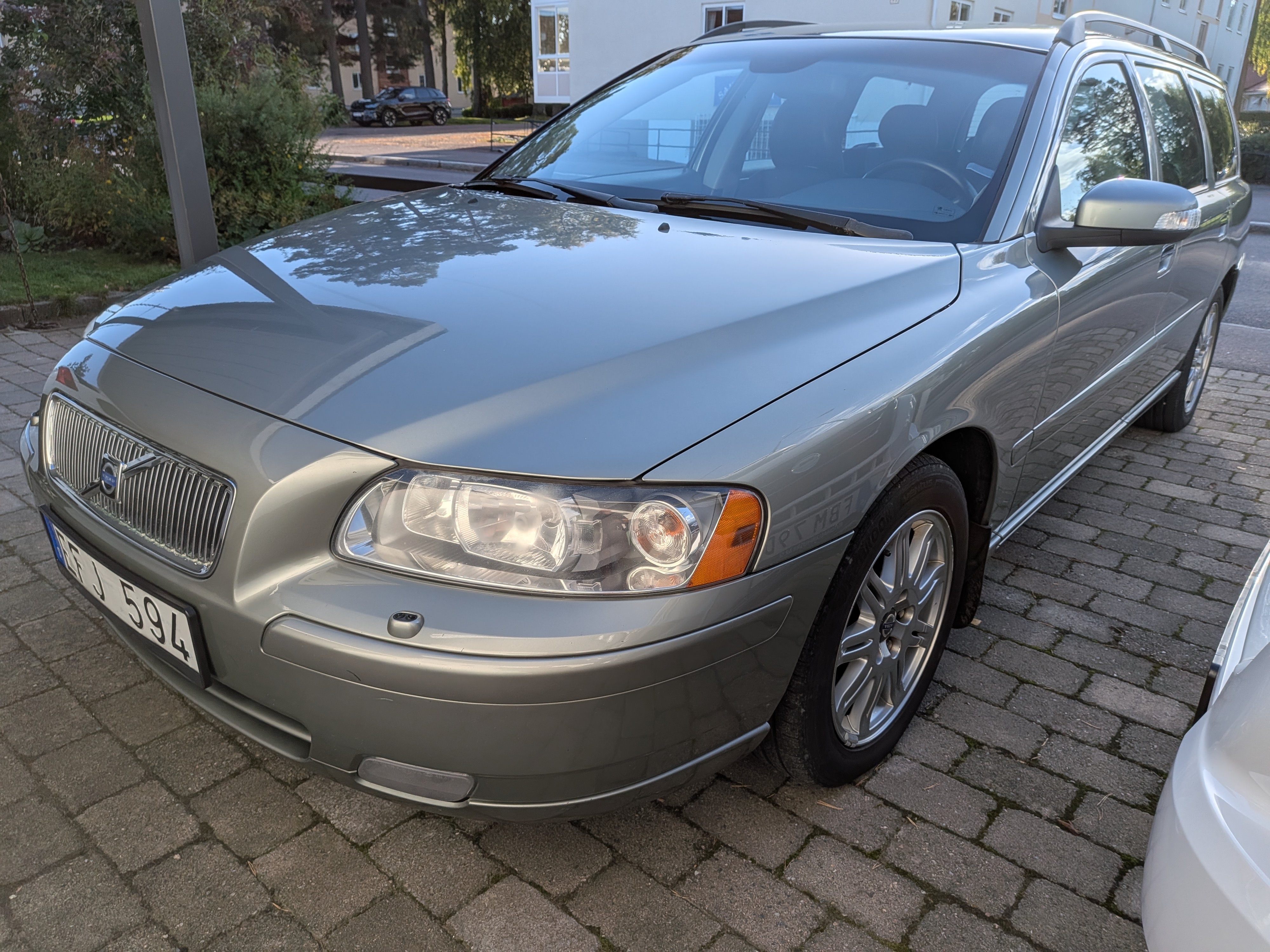 Volvo V70 2.4 2008, kuva 2/9