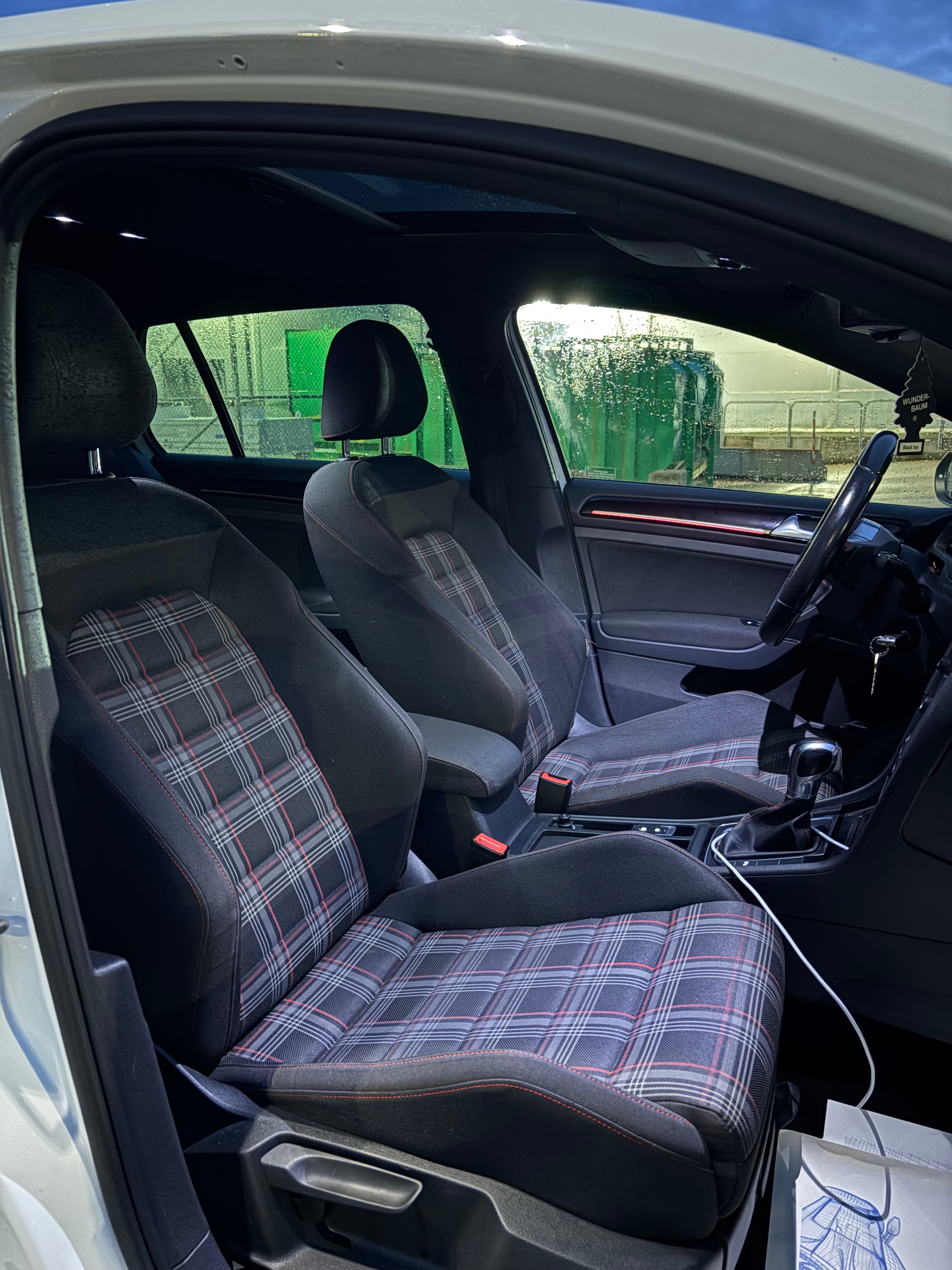 Volkswagen Golf GTI Performance 2016, kuva 9/10