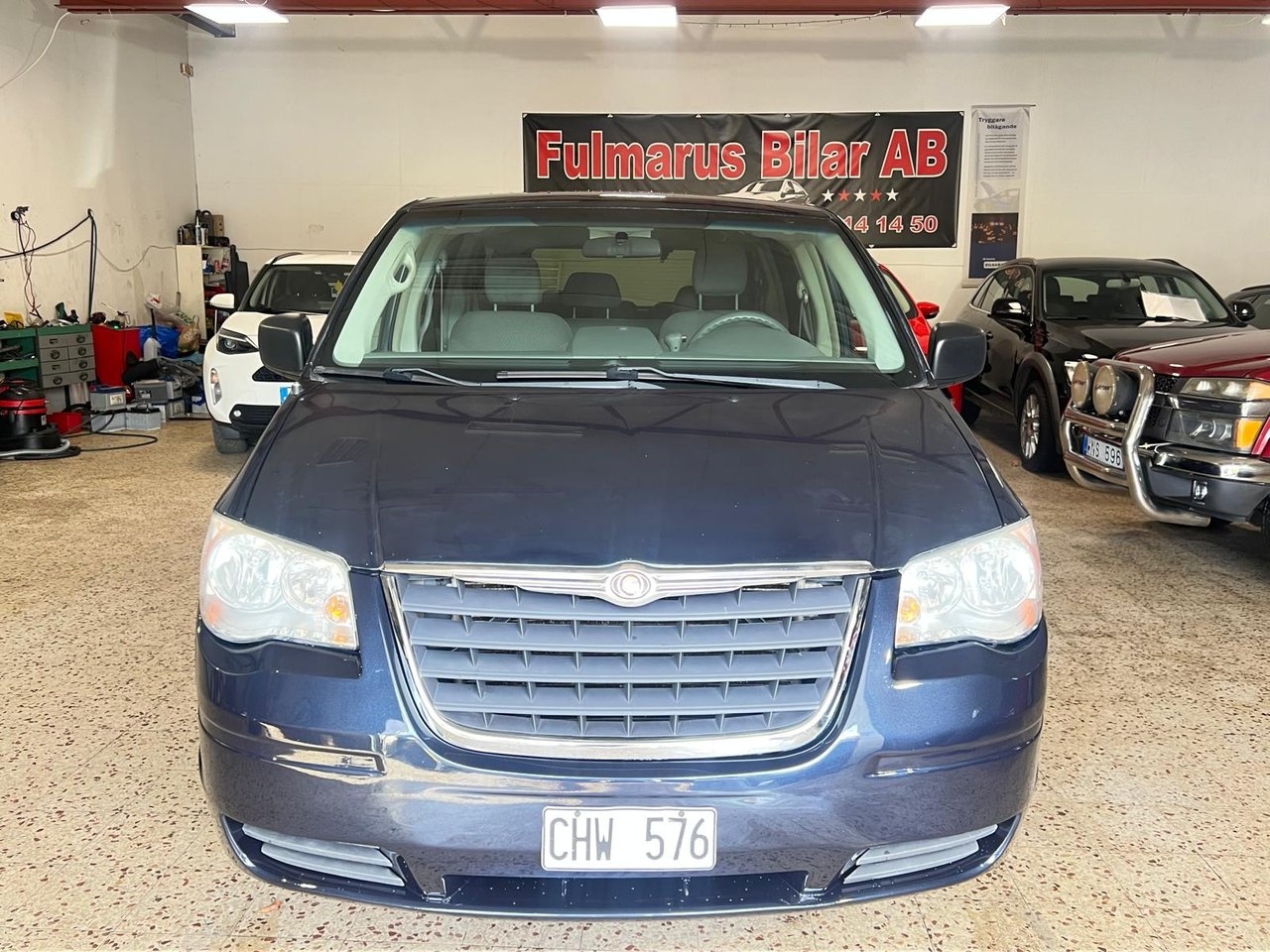 Chrysler Town & Country 2008, kuva 2/10