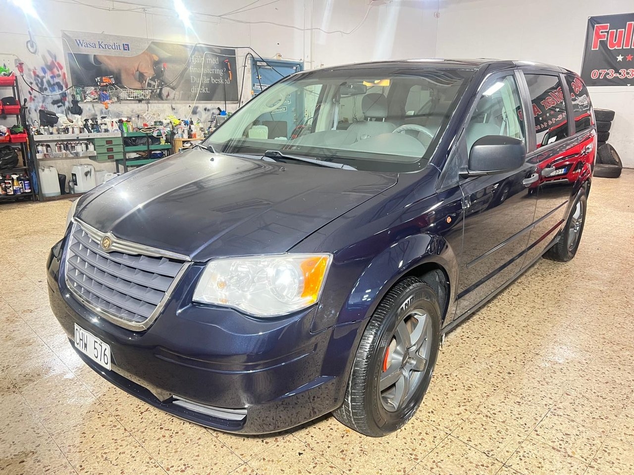 Chrysler Town & Country 2008, kuva 3/10