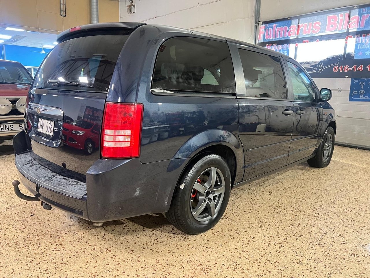 Chrysler Town & Country 2008, kuva 4/10