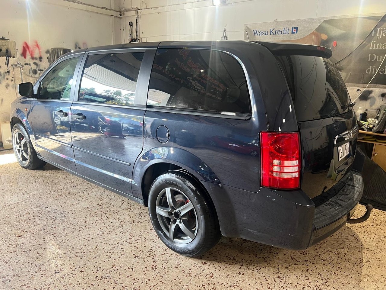 Chrysler Town & Country 2008, kuva 5/10