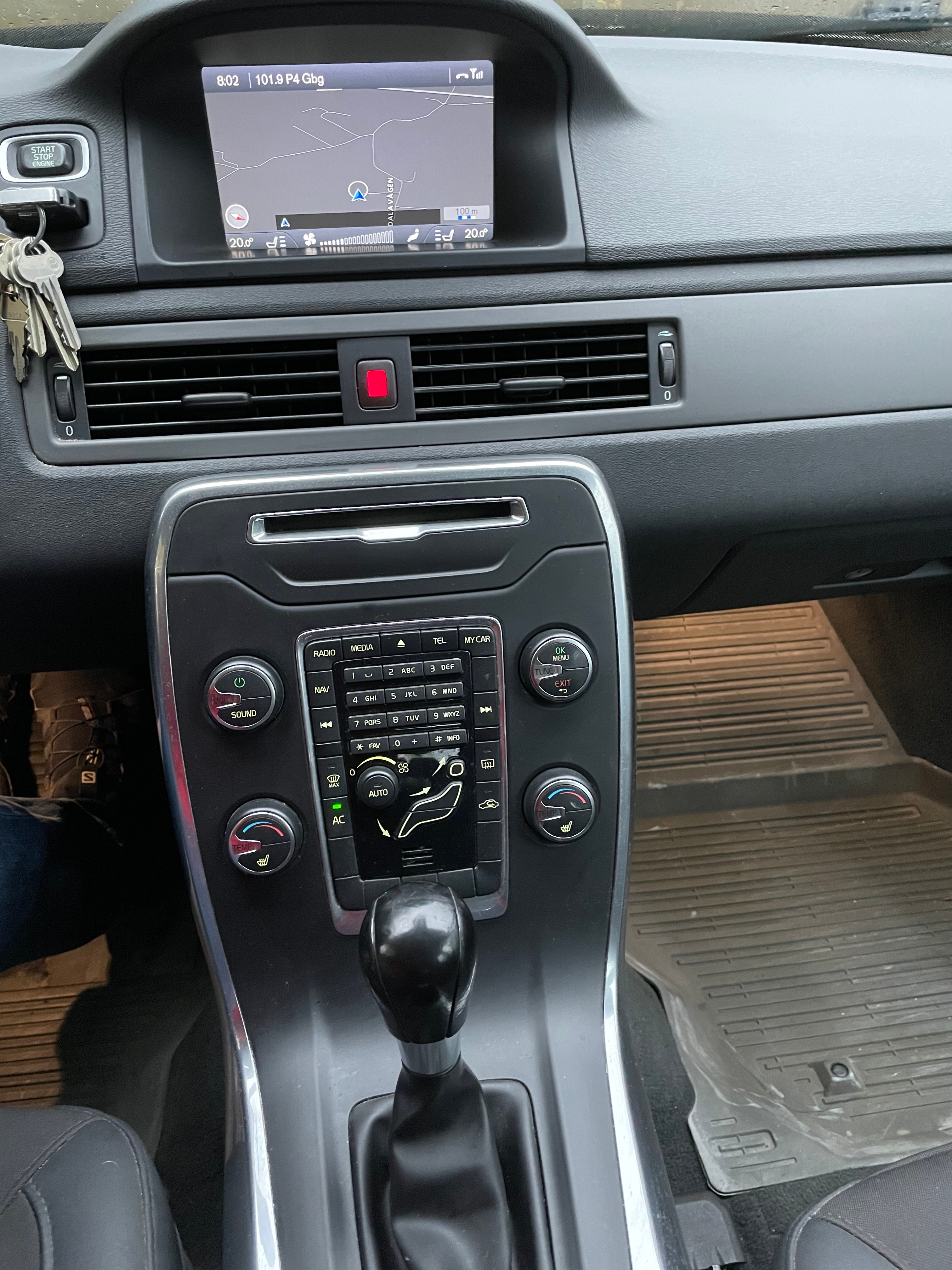 Volvo V70 2012, kuva 7/10