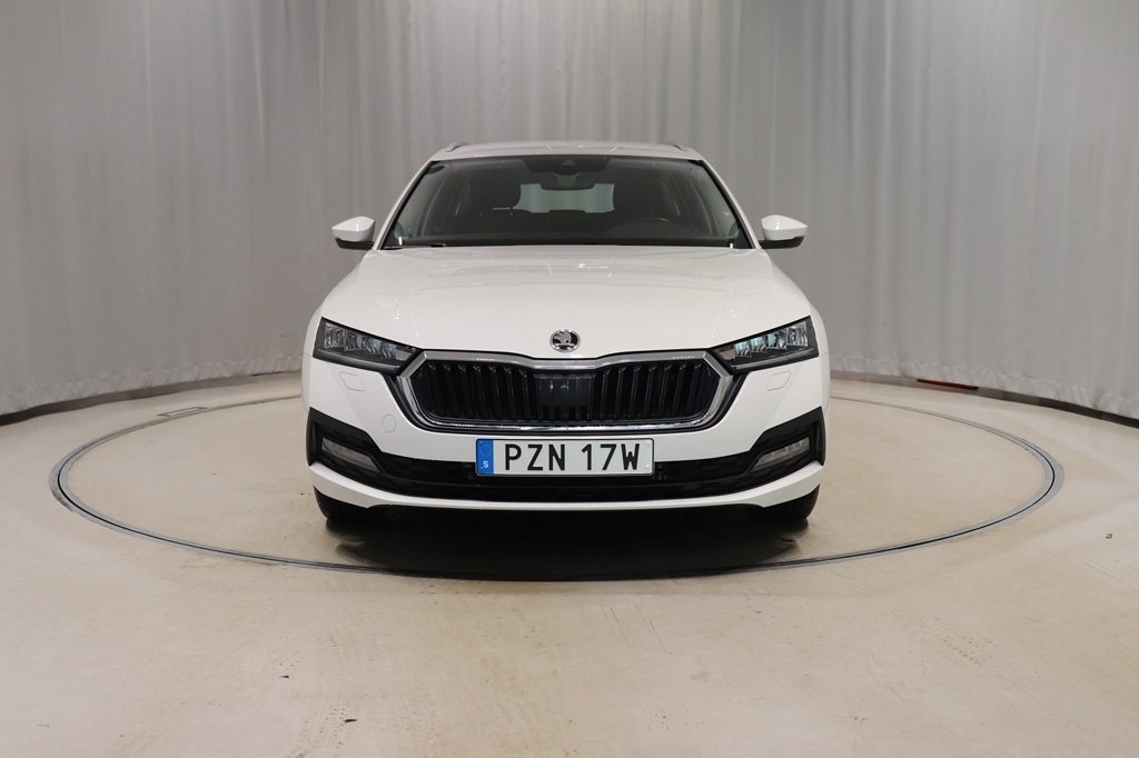 Skoda Octavia 2024, bild 2/10