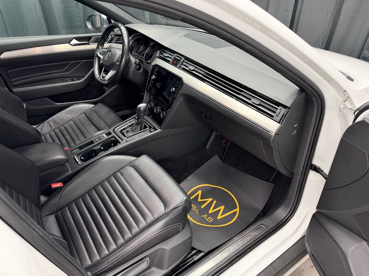 Volkswagen Passat Alltrack 2.0 TDI SCR 2020, photo 6/10