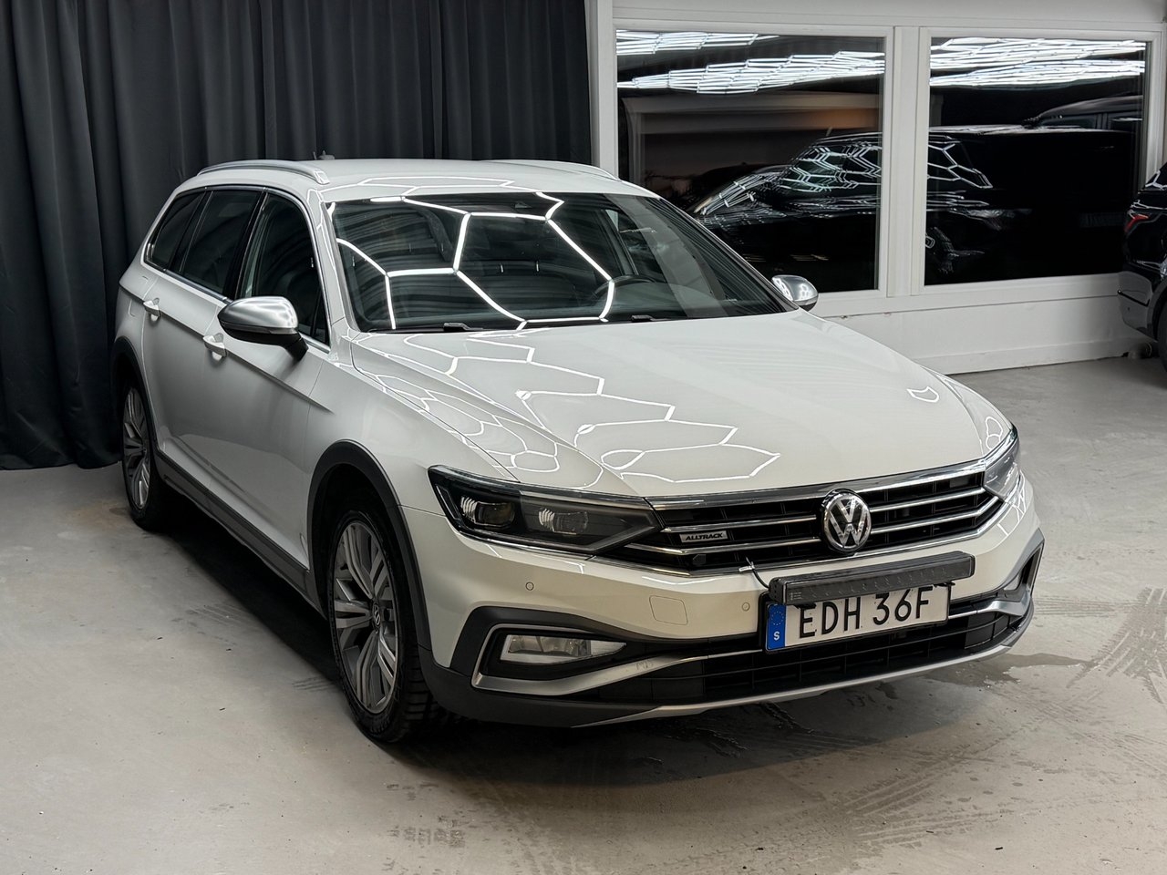 Volkswagen Passat Alltrack 2.0 TDI SCR 2020, photo 2/10